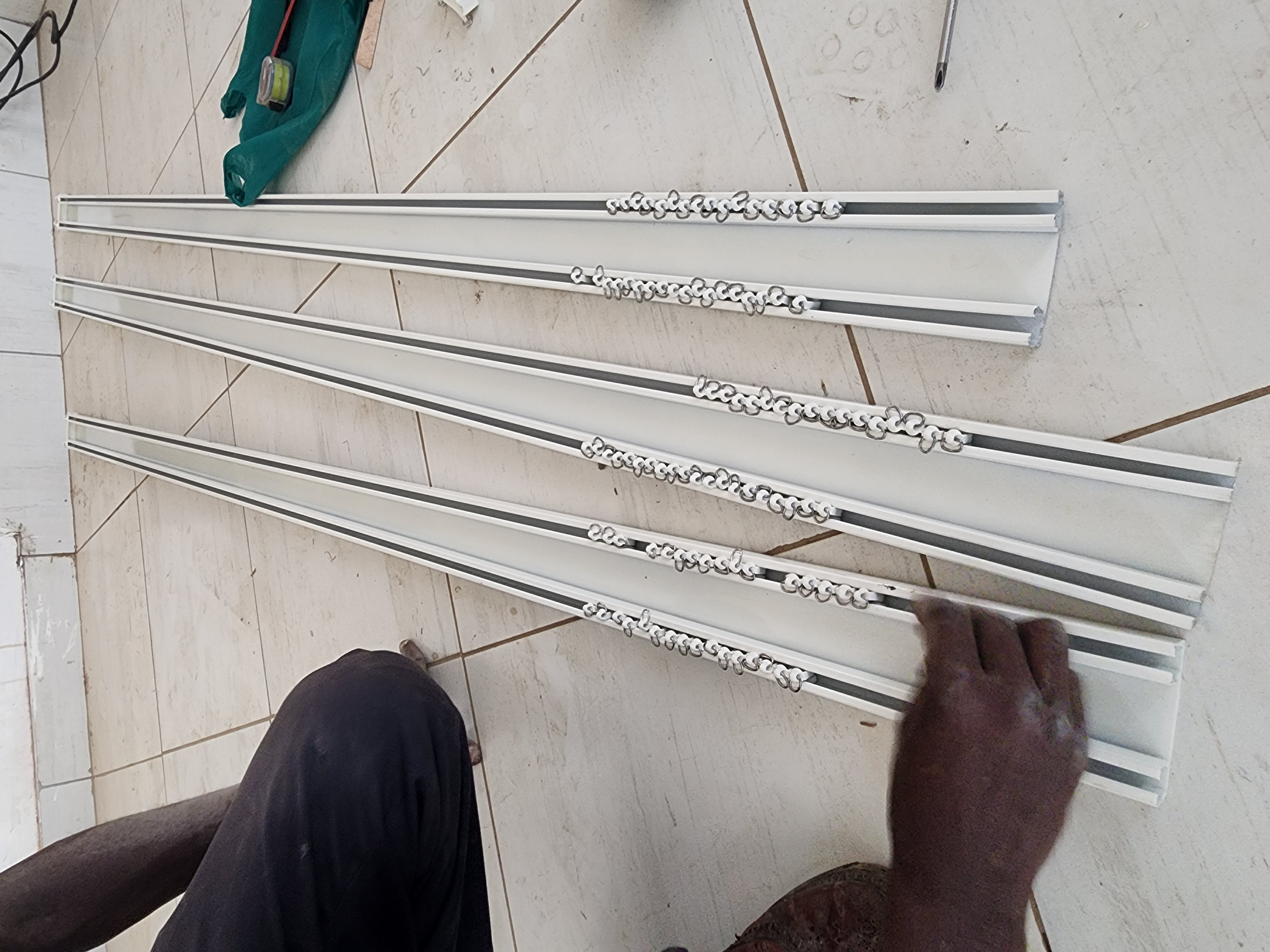 aluminium curtain rails with smooth rollers